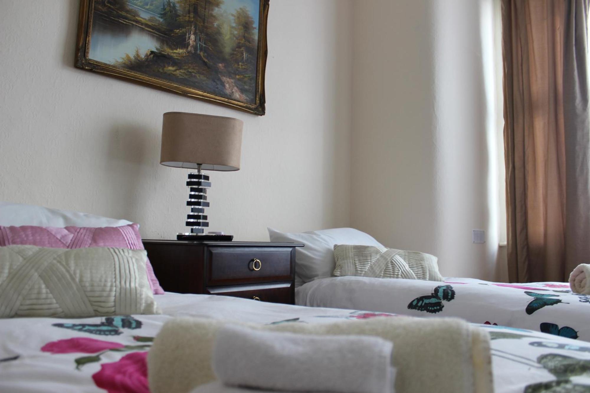 Mother-In-Law Guest House Hotel Leeds Leeds  Dış mekan fotoğraf