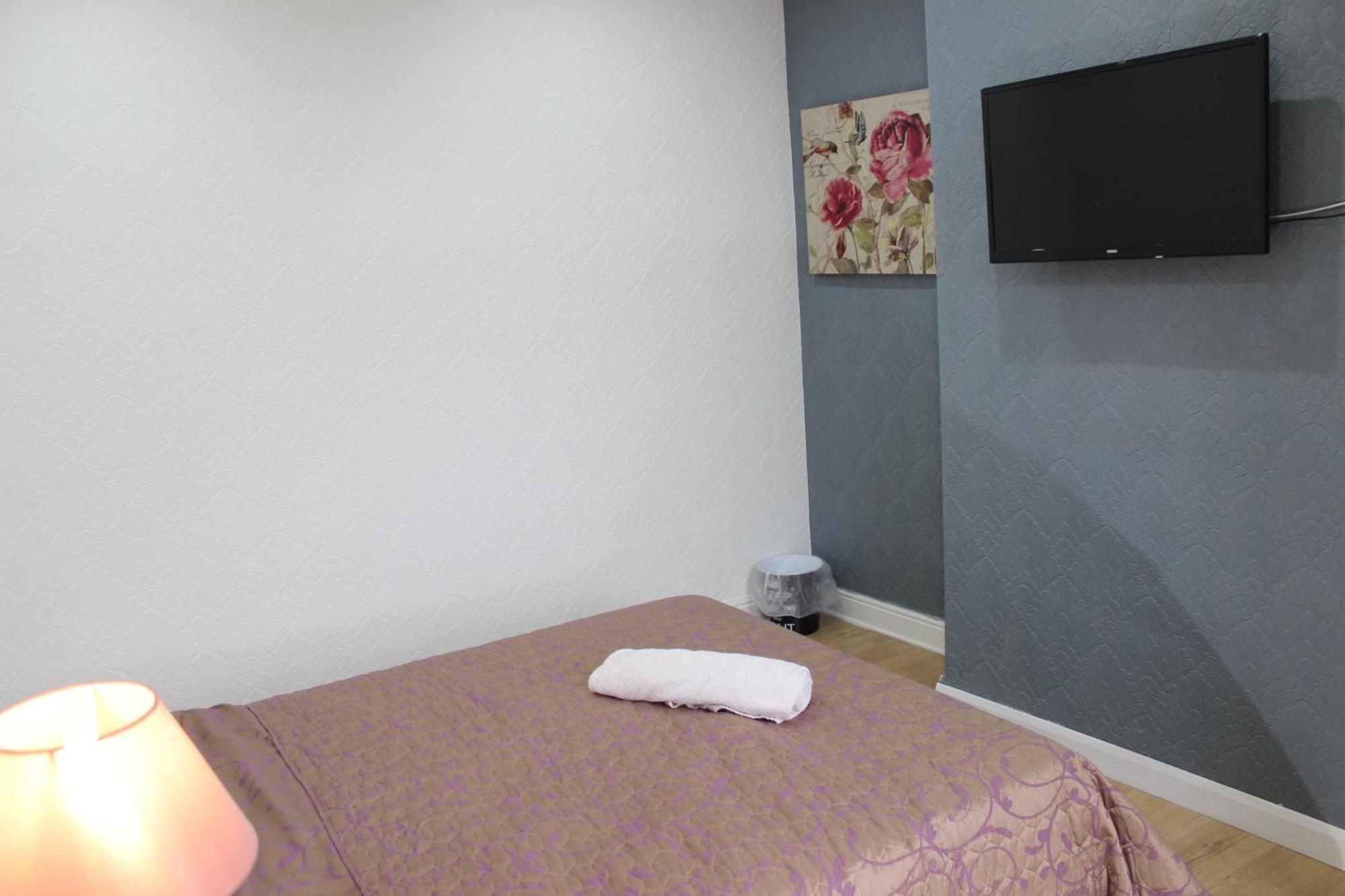 Mother-In-Law Guest House Hotel Leeds Leeds  Dış mekan fotoğraf