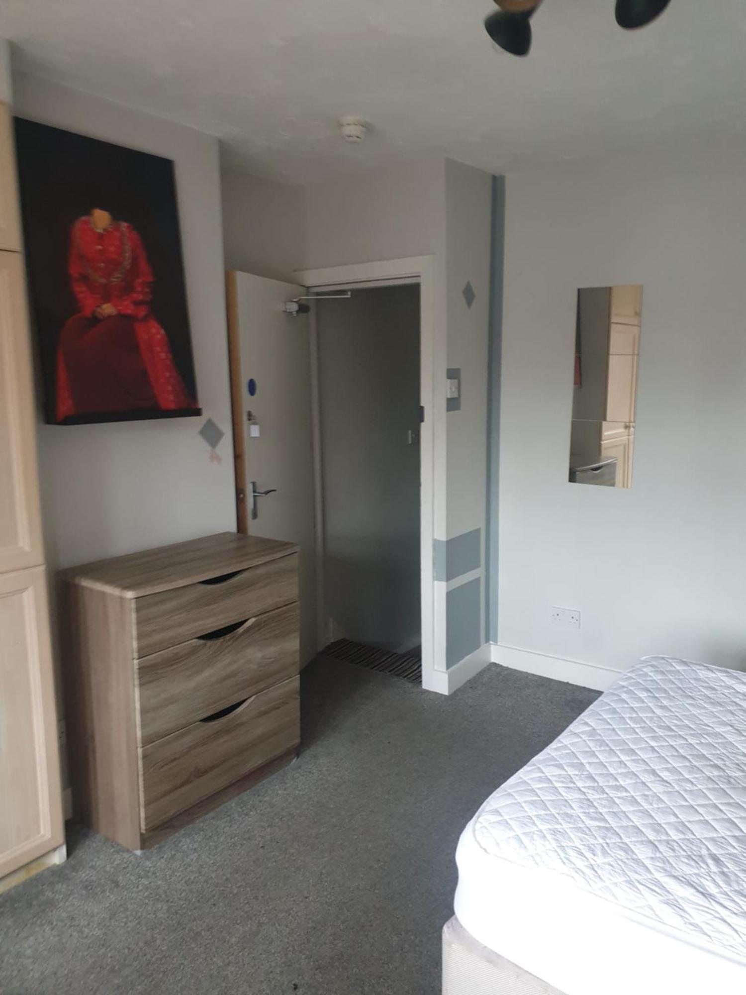 Mother-In-Law Guest House Hotel Leeds Leeds  Dış mekan fotoğraf
